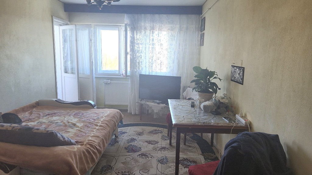 Apartament cu 3 camere in zona Micro 38
