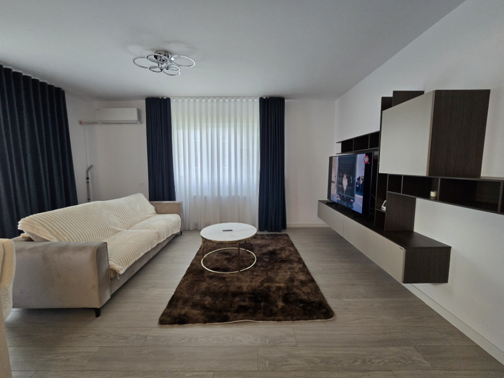 Casa langa padure cu curte generoasa 704 mp