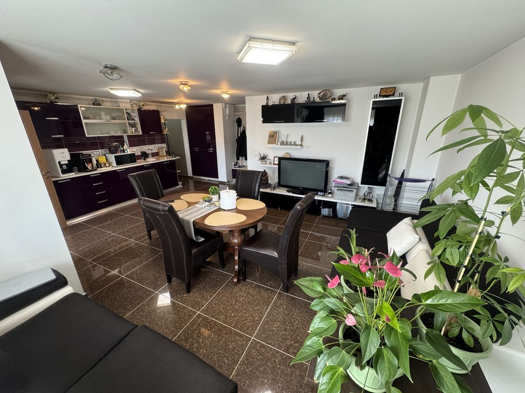 Apartament 3 camere zona Inel 2