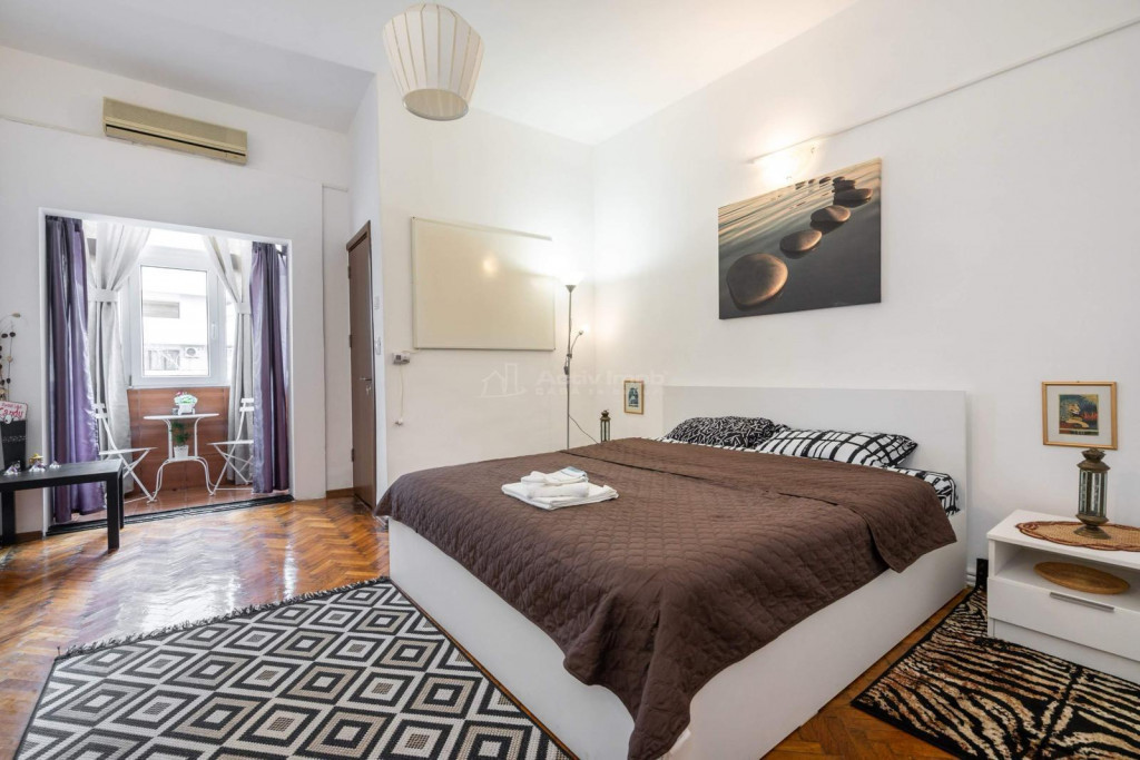 Garsoniera - detine centrala termica - Calea Victoriei - Rom