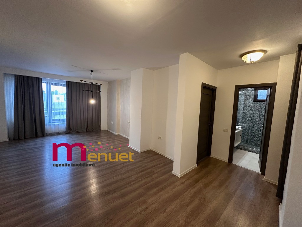 Apartament 4 camere,str.Grivitei,117 mp