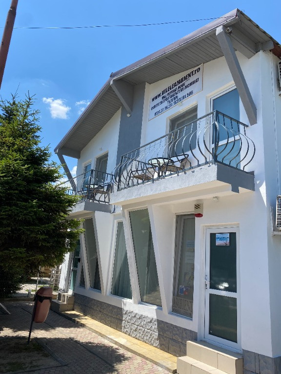 Inchiriere proprietate Mamaia Nord (zona Plaja Azimuth)-Pensiune