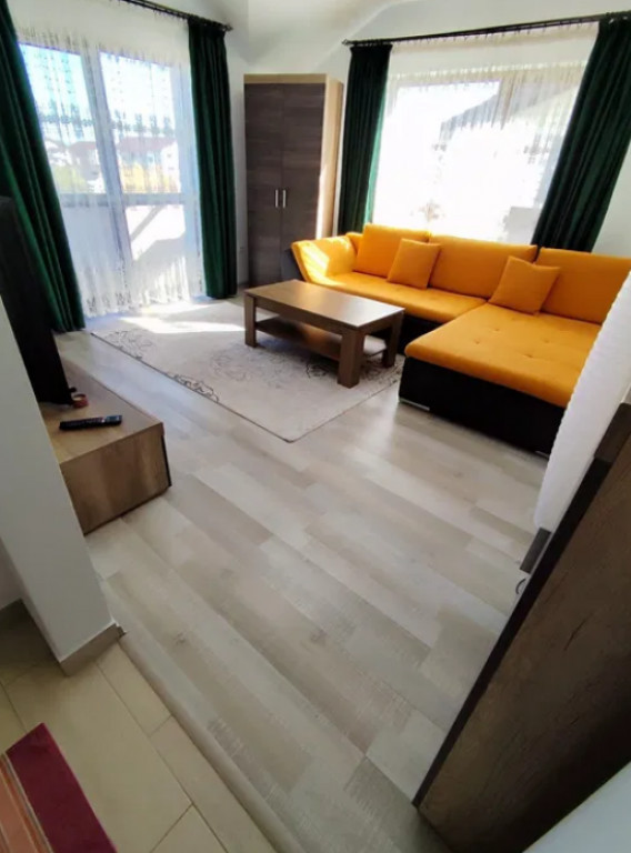 Apartament 2 camere, decomandat - zona Sanpetru