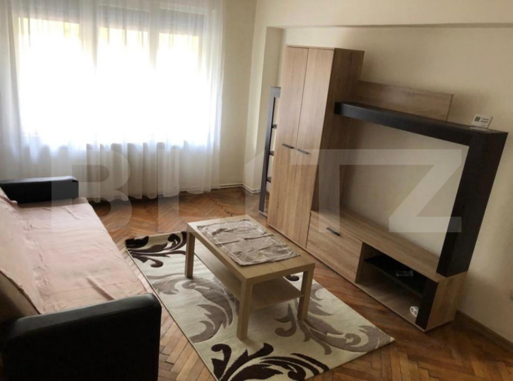 Apartament cu 3 camere, 57 mp, zona Dâmbu