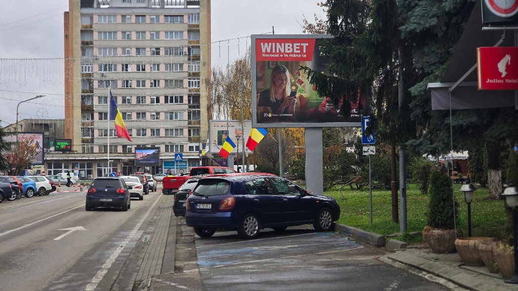 Vand spatiu comercial in Deva, zona 1 Decembrie (Ultracentral), 49 mp