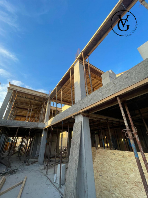 Vila YIN P+2: 251 mp construiți și curte, zona centrală a