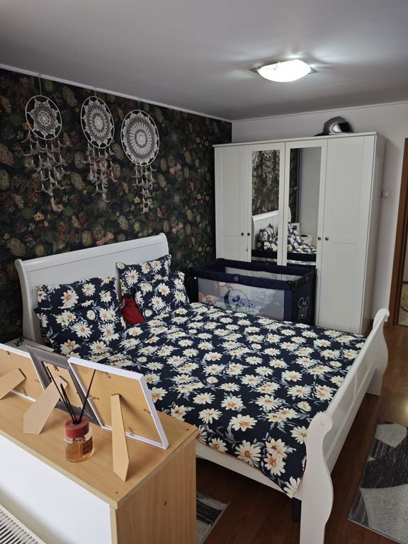 Apartament 3 Camere cu Centrală Proprie și Parcare – ...