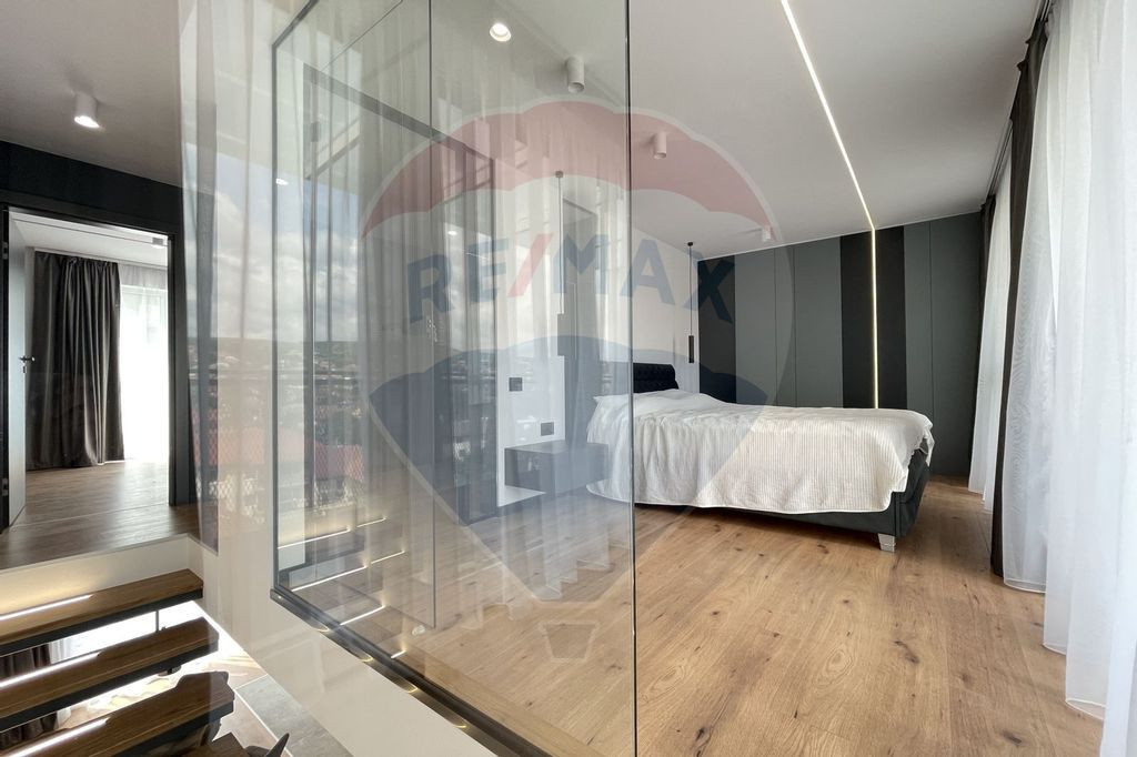 Penthouse pe 2 niveluri, 115 mp, imobil nou