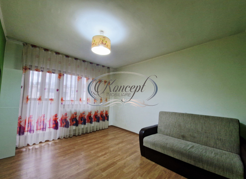 Apartament spatios, bine izolat, aproape de centru, in zona