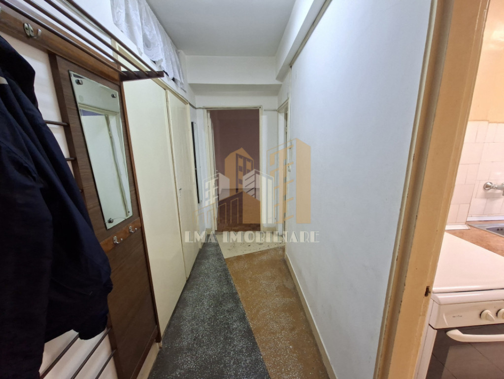 Vand apartament 2 camere ultracentral in zona Patria