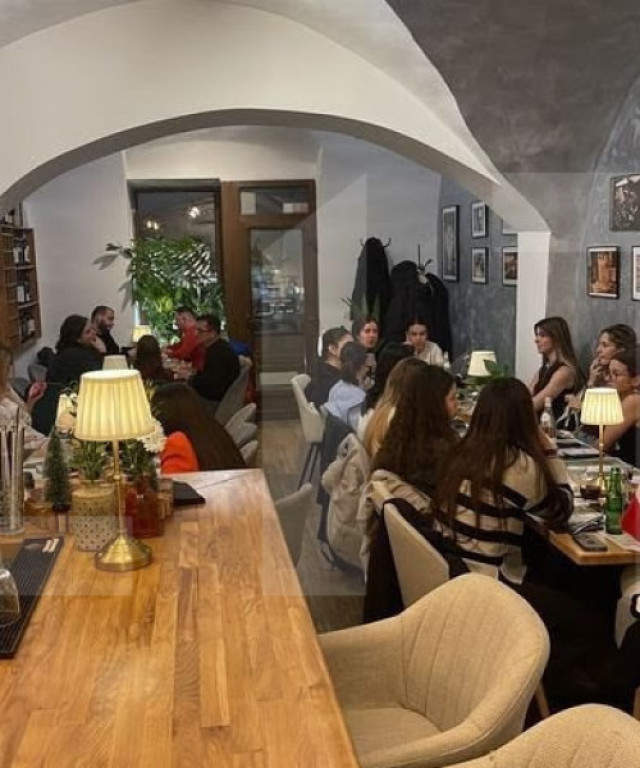 Restaurant Funcțional în Piața Unirii – 125 mp pe Strad