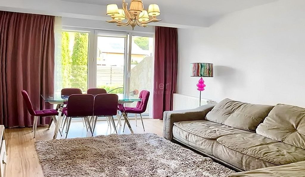 Casa, 4 camere, singur in curte - zona Schei