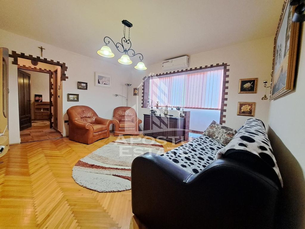 Apartament cu 2 camere, centrala proprie, AC, PET FRIENDL...