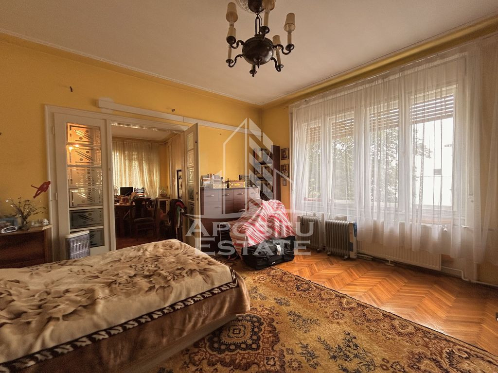 Apartament 3 camere spatios, in zona Ultracentrala cu garaj