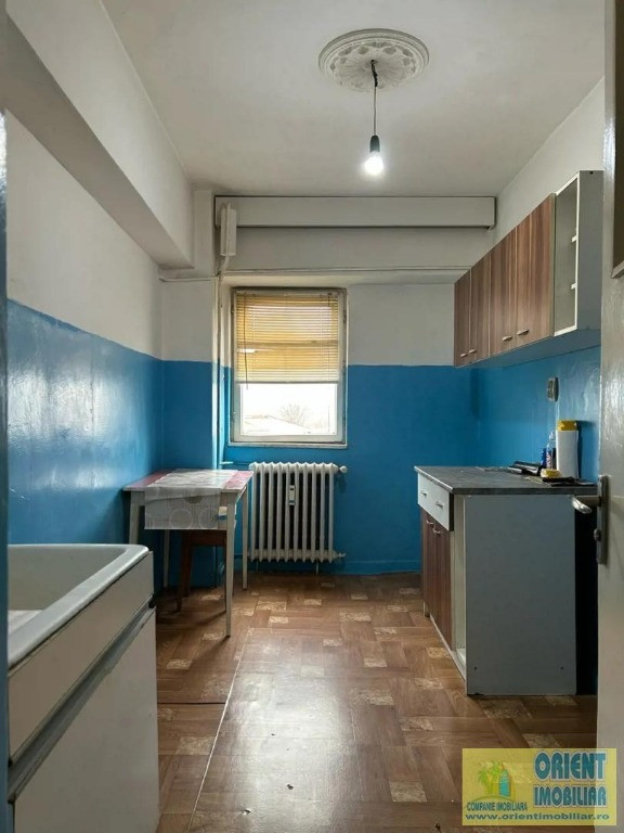 Apartament de vanzare, 2 camere, decomandat, Victoria, Constanta