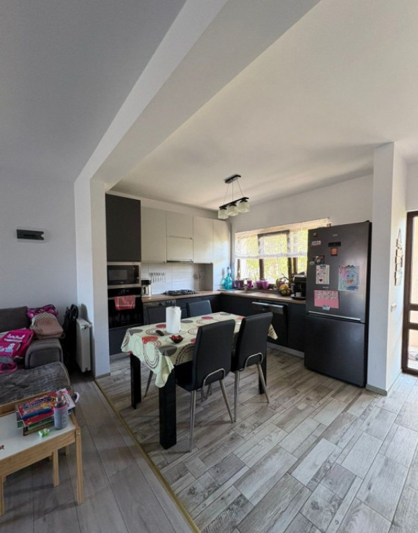 Casa duplex-4 camere