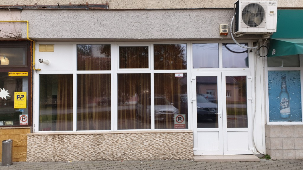 Dau in chirie spatiu comercial amenajat Arad, Poetului