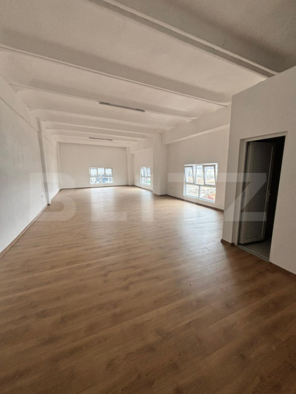 Spatiu de inchiriat, 105 mp