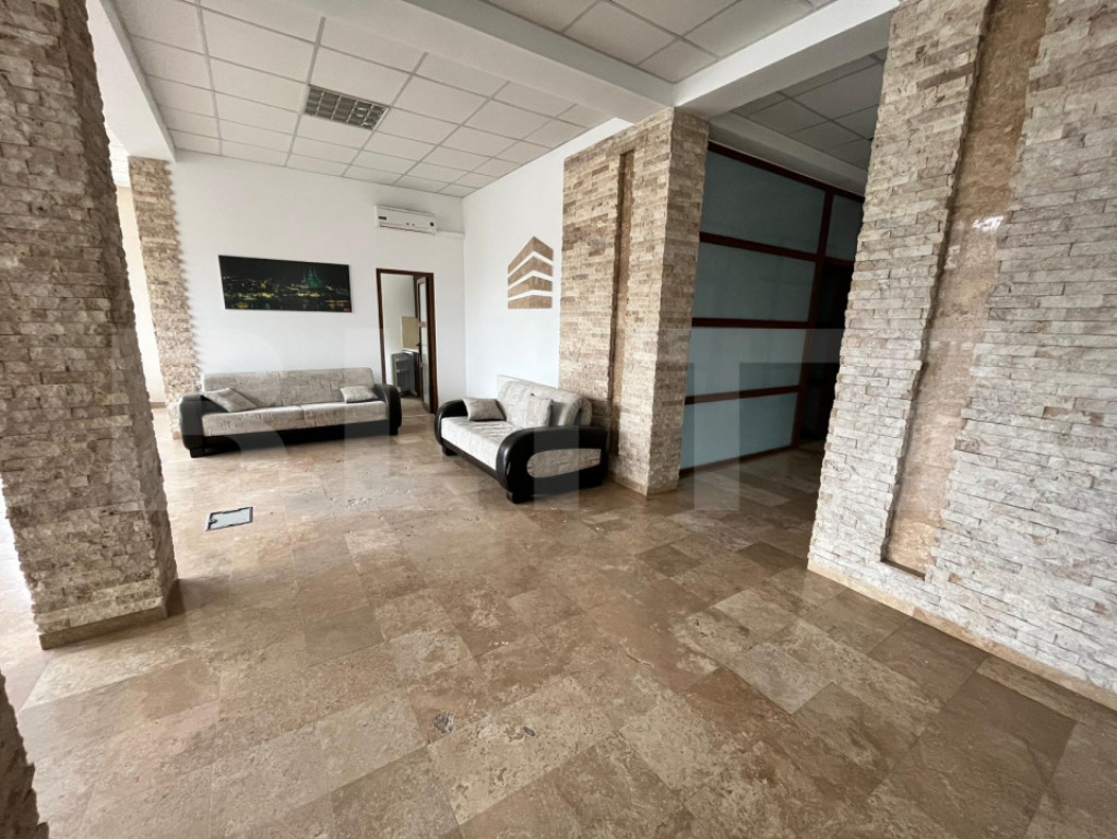 Birou 16.50 mp cu parcare si spatii comune, zona de Centura