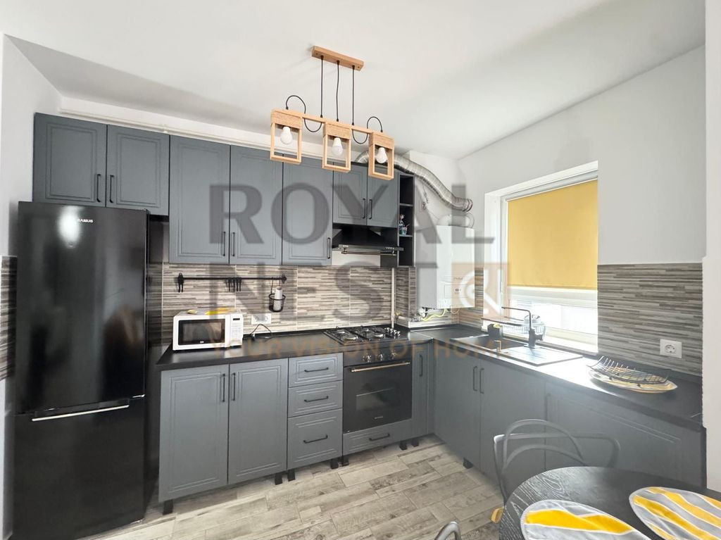 De inchiriat apartament cu 3 camere in Avantgarden3