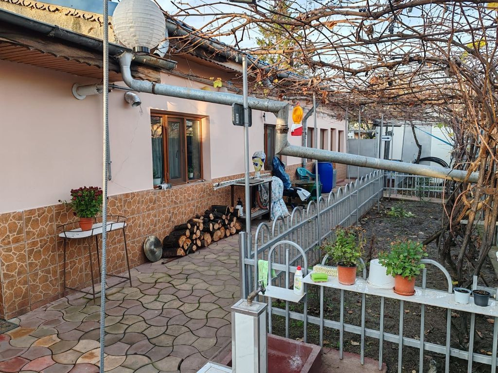 {Soseaua Oltenitei} Vila cu 7 camere, LUX - 766 mp teren - Piscina