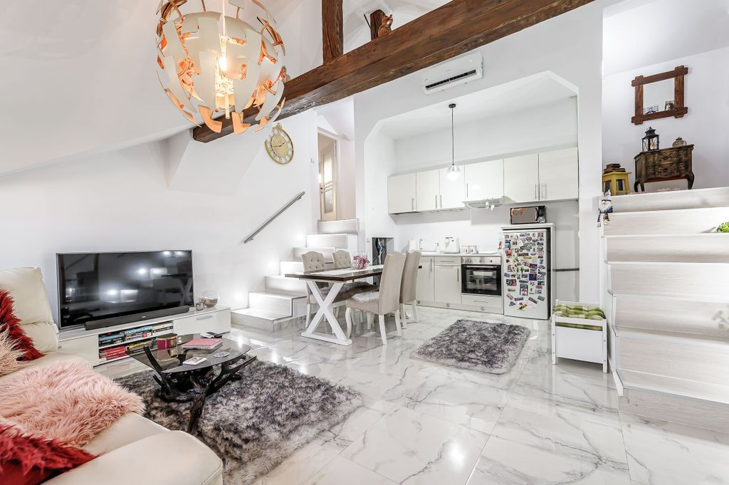 Apartament tip Samantha – 3 camere, Bujac / Preț repoz...