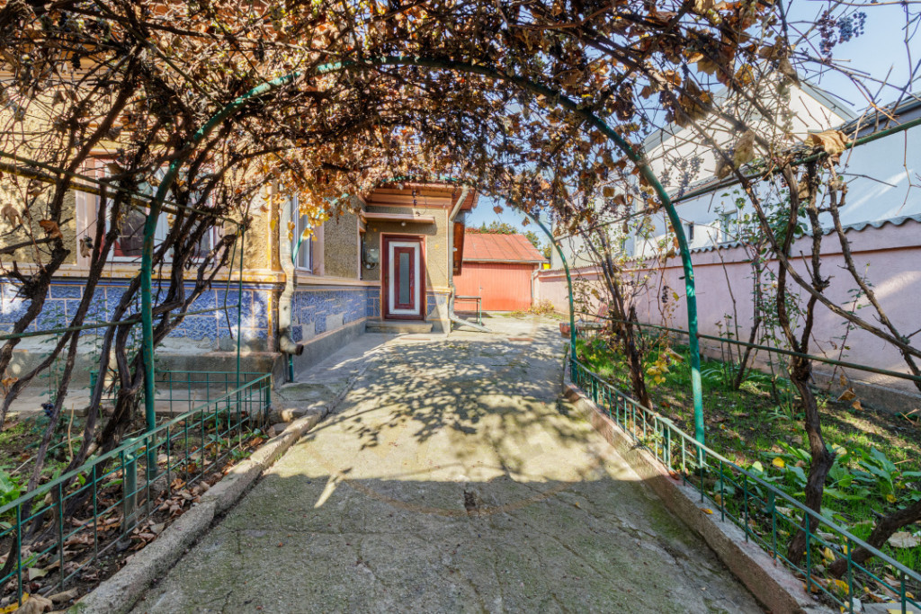 Casă cu teren 250 mp în Voluntari, str. Gheorghe Doja –