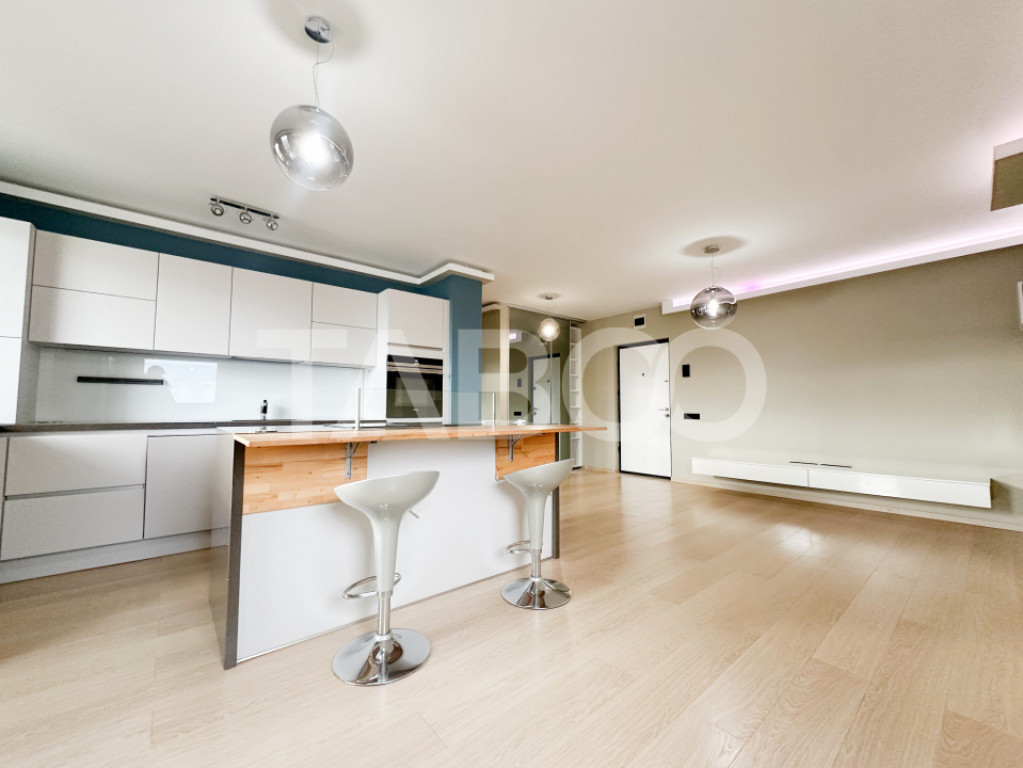 De vanzare apartament cu 2 camere la cheie cu parcare zona I