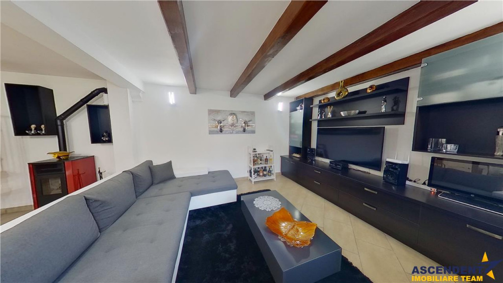 TUR 3D! Refugiu rafinat in Schei, Casa cu 3 camere amenajata