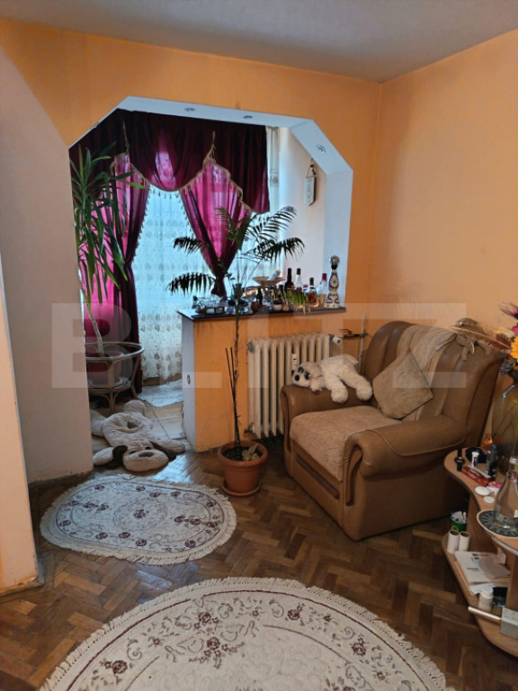 Garsoniera, 31 mp, Piata Baba Novac