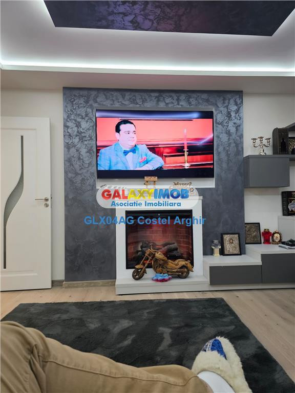 Vindem ap cu 2 cam ultracentral, renovat total , mobilat si