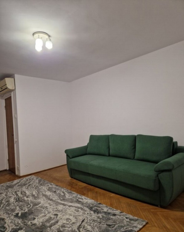 Grasoniera / 10 minute Metrou / Titan / 30 mp