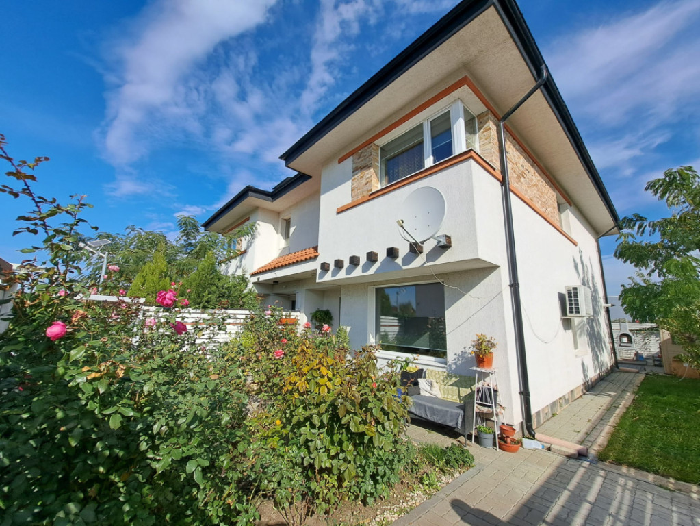 Casa tip duplex de vanzare in Magurele Ilfov
