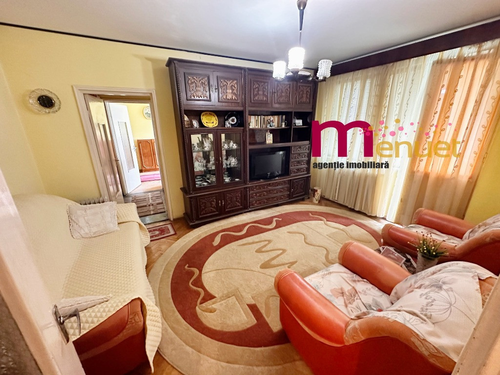 Apartament 3 camere, zona Neptun