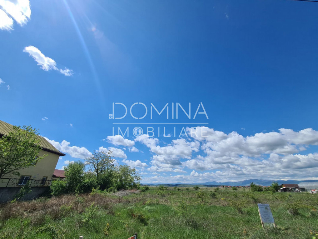 Loturi teren intravilan, situate în cartier Preajba