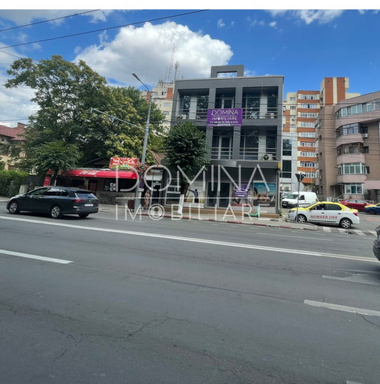 Spațiu comercial P+2, în zonă centrală