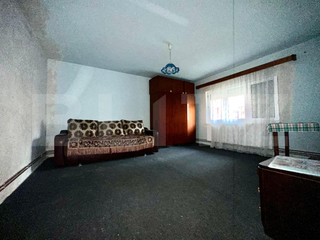 Apartament de vânzare cu 3 camere, 63mp, decomandat - zona