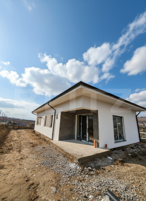 Casa pe un nivel 105 mp cu pod inalt mansardabil de 70mp, te