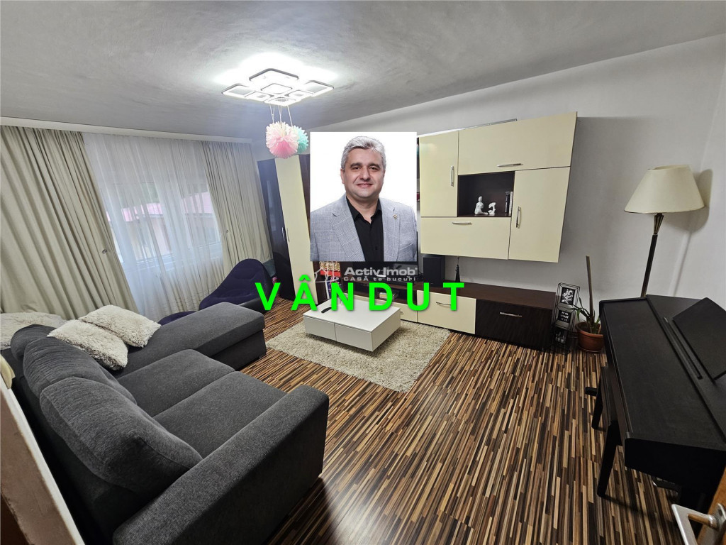 Resita, 4 Cam. Dec., Et. 2, Micro 4