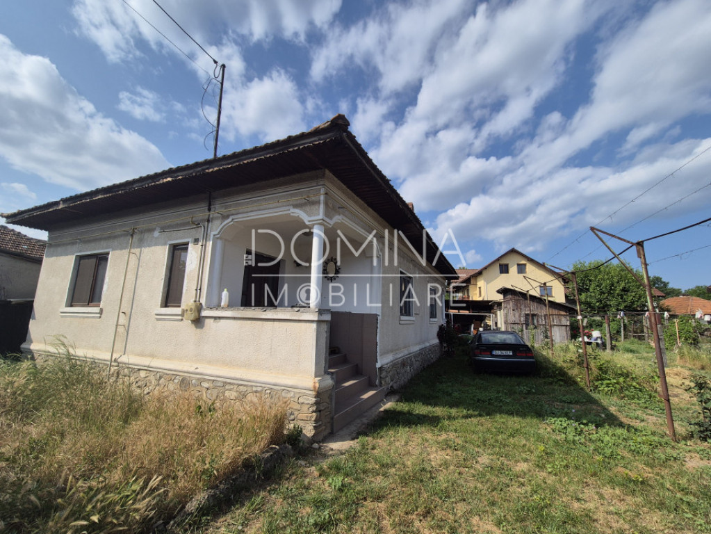 Casa situata in Targu Jiu, str. Bistrita - zona Panduri