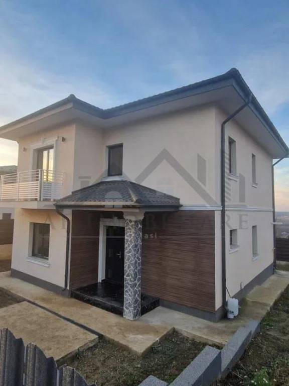 Miroslava vila la cheie P E su118mp Teren 440mp zona Trans