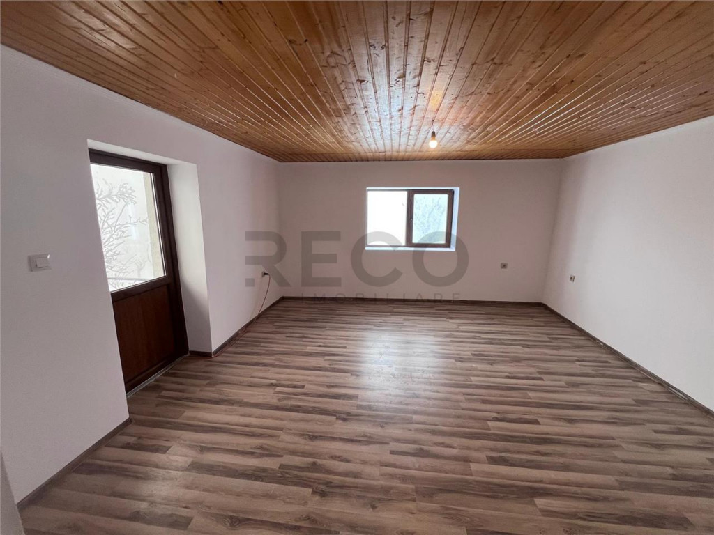 RECO, casa in Sinteu, aproape de Huta Slavia