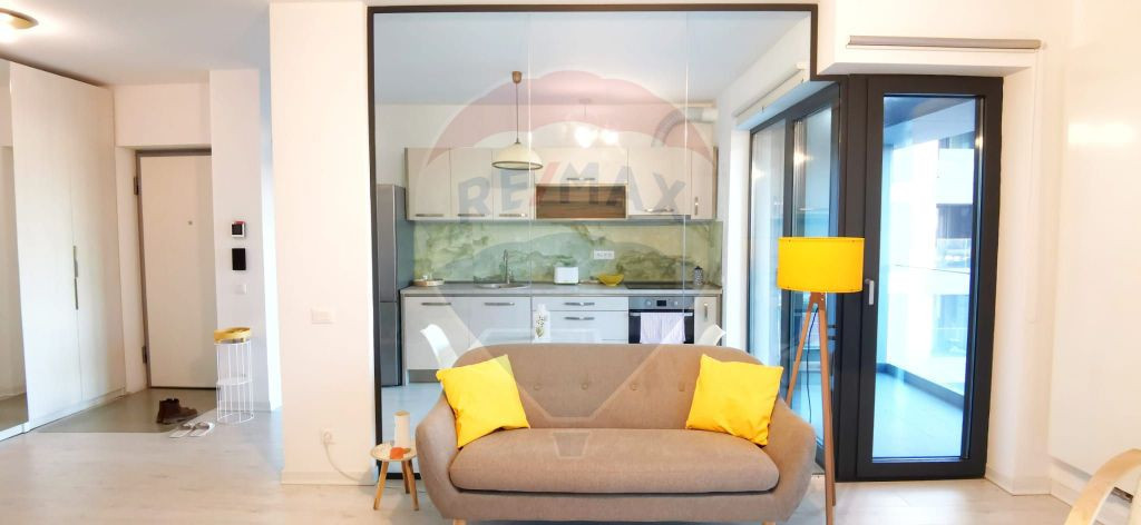 Vanzare STUDIO=Cloud9