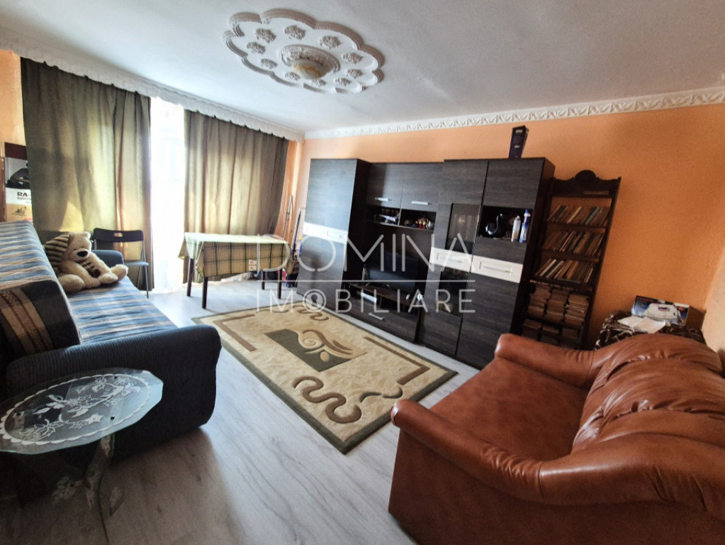 Apartament 2 camere, et. 2, în Rovinari, str. Sporturilor