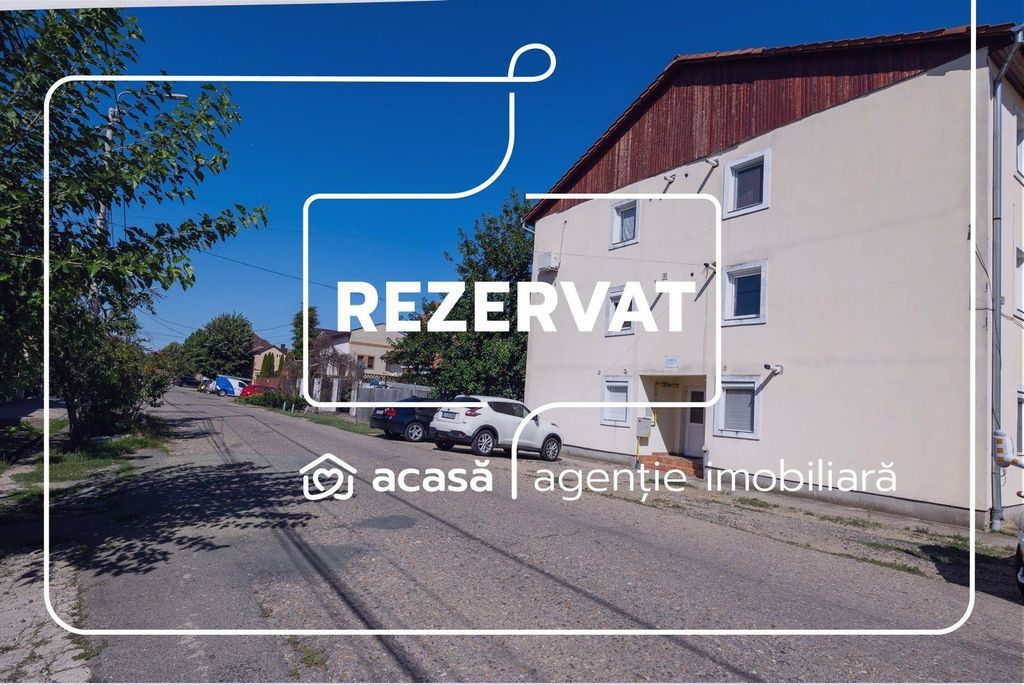 REZERVAT! Apartament 1 camera - renovat - Parneava, Arad ...