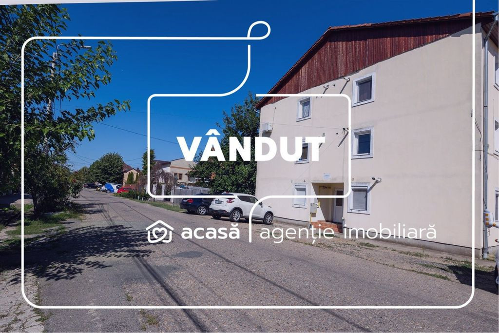 VANDUT! Apartament 1 camera - renovat - Parneava, Arad - ...
