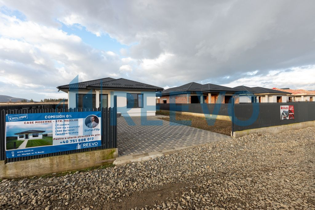 Casă/Vilă nouă de vânzare în Lilieci, Bacău