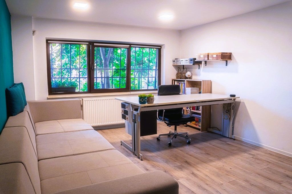 Proprietar 130mp Parter+Demisol apartament 4 cam Garaj C. Studențesc