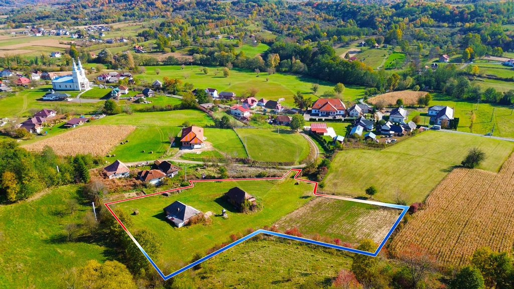 Casă cu teren generos de 62 ari – Berința, Maramureș