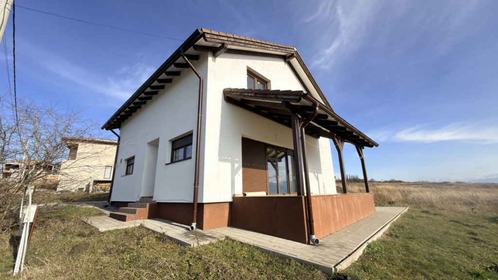 Casa 5 camere + teren 372mp cartier Bavaria